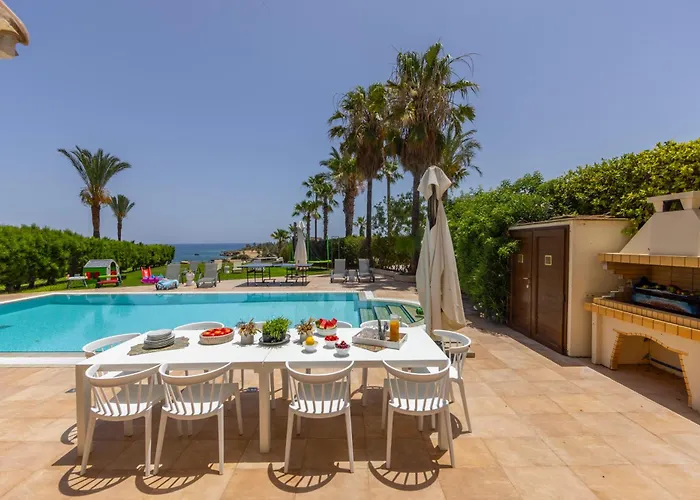 Sunnyvillas: 4br Seafront Villa*private Pool*bw44 Villa